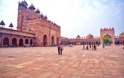 Taj Mahal Agra & Fatehpur Sikri Tour by Car from Delhi